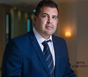 תמונה של עו"ד ונוטריון טל קדש
